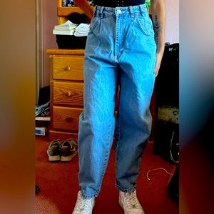 High-waisted Jeans